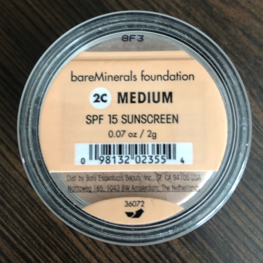 NEW bare Minerals foundation.